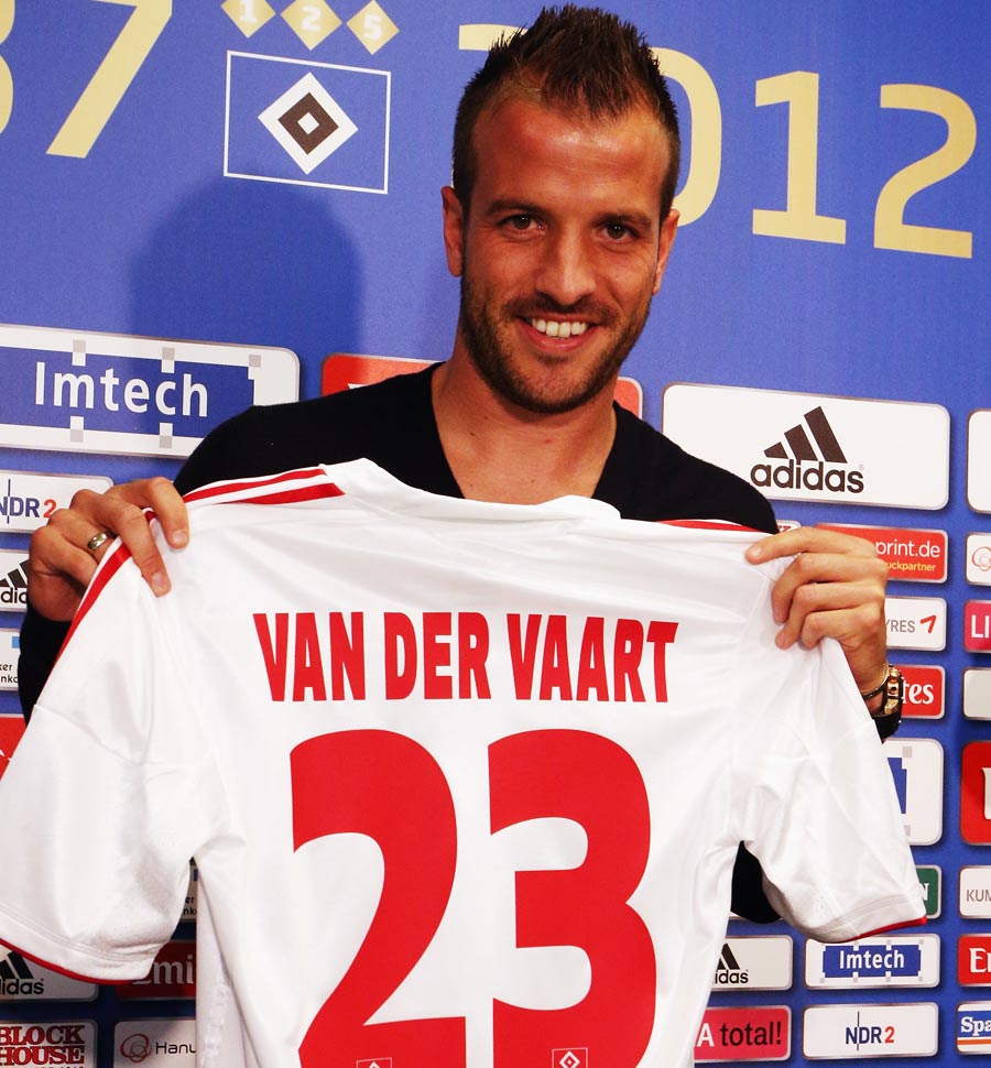 Rafael van der Vaart poses prior to a Hamburger SV press conference