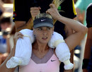 Maria Sharapova keeps cool in the heat