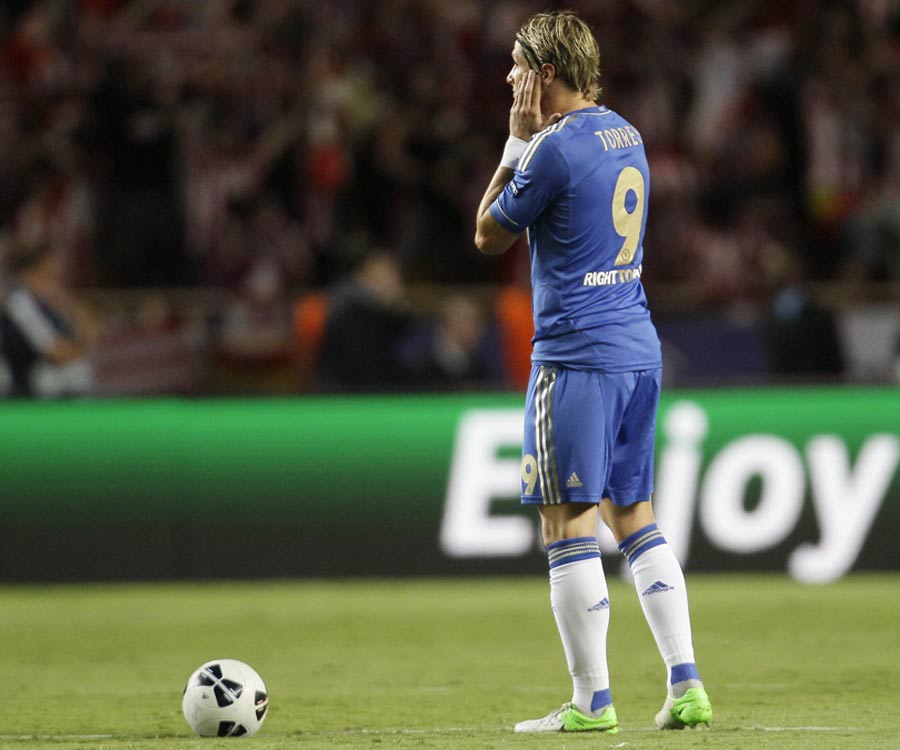 Fernando Torres looks distraught