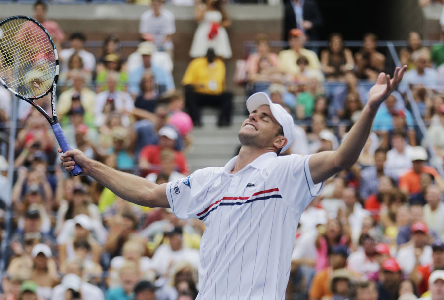 Andy Roddick celebrates his victory
