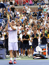 Andy Roddick applauds the crowd