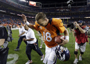 Peyton Manning bows to the crowd