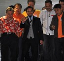 Manny Pacquiao waves to the Manila public
