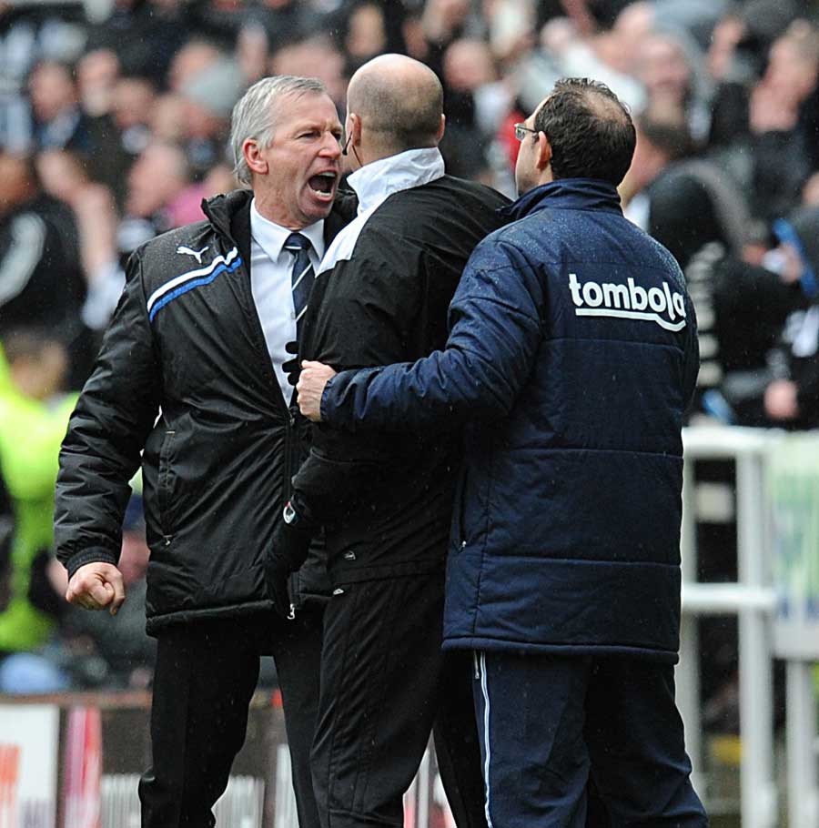 Alan Pardew clashes with Martin O'Neill