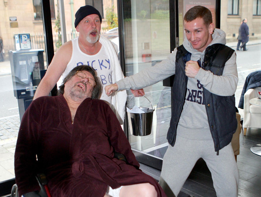 Ricky Tomlinson has a laugh with John Donnelly ahead of his fight against Paul Butler