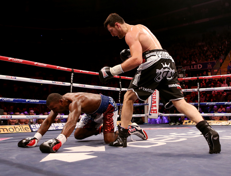 Carl Froch ends Yusaf Mack's fight