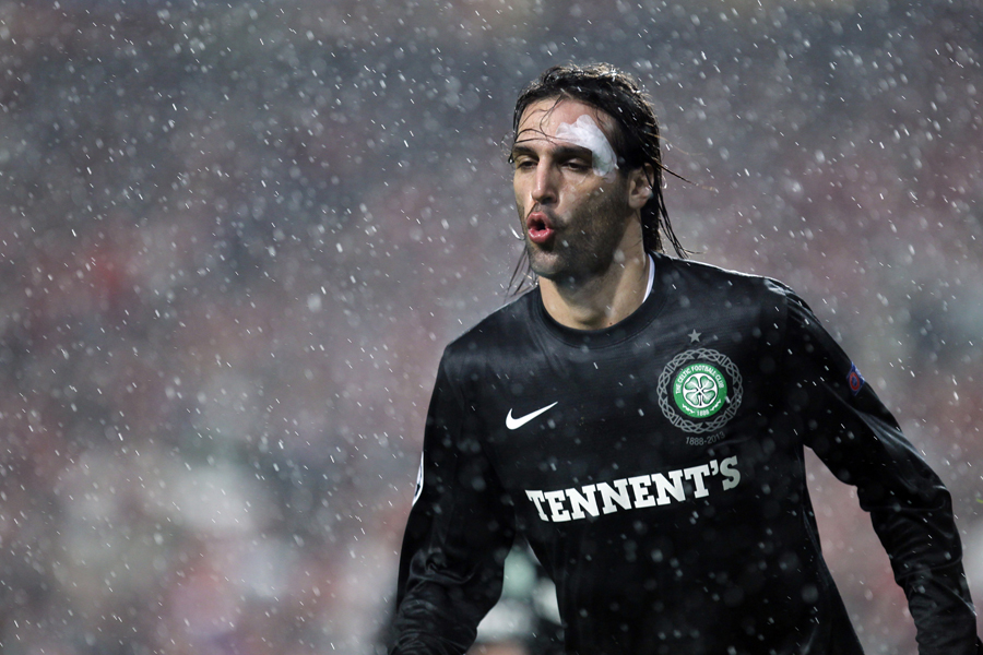 Giorgios Samaras scores for Celtic