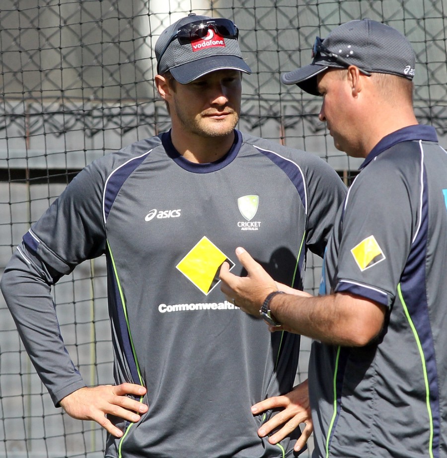 Shane Watson and Mickey Arthur talk at Australia's training session
