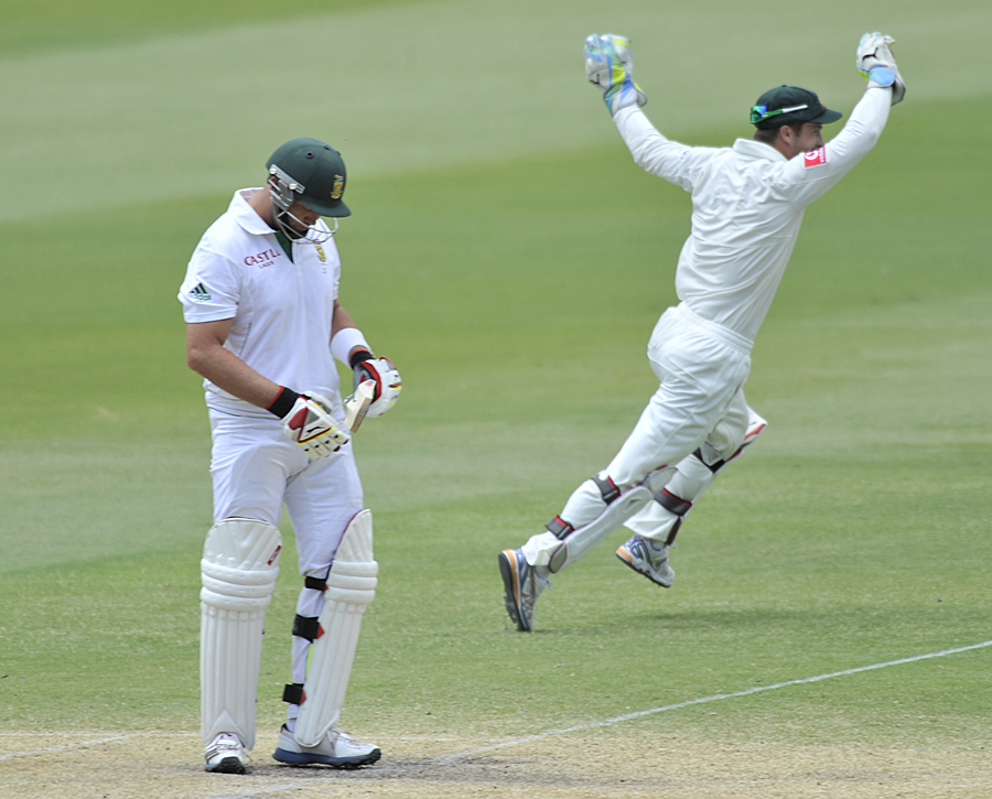 Jacques Kallis edged Michael Clarke to the wicketkeeper after scoring a half-century
