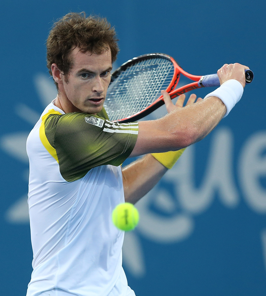 Andy Murray concentrates intently
