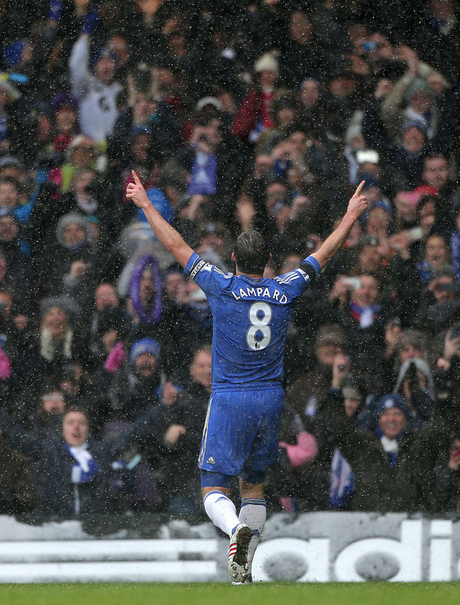 Frank Lampard celebrates scoring his side's second goal of the game form the penalty spot