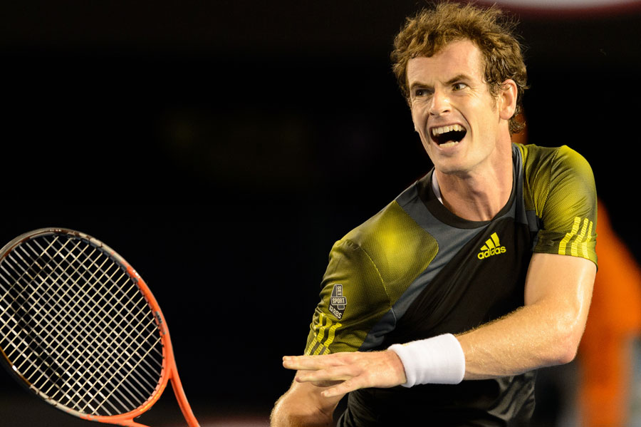 Andy Murray reacts to a missed opportunity
