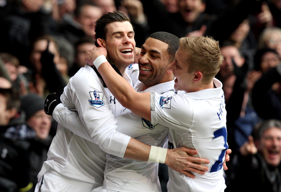 Gareth Bale celebrates with Aaron Lennon and Lewis Holtby