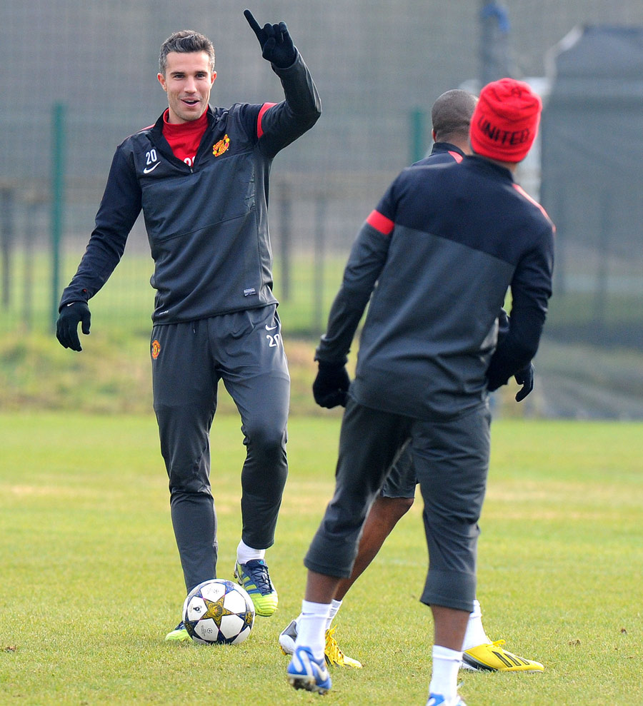 Robin van Persie directs traffic in Manchester United training