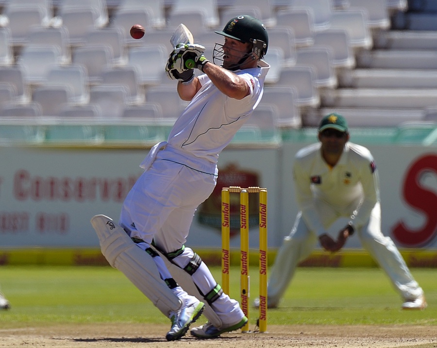 AB de Villiers prepares to chip the ball over the cordon