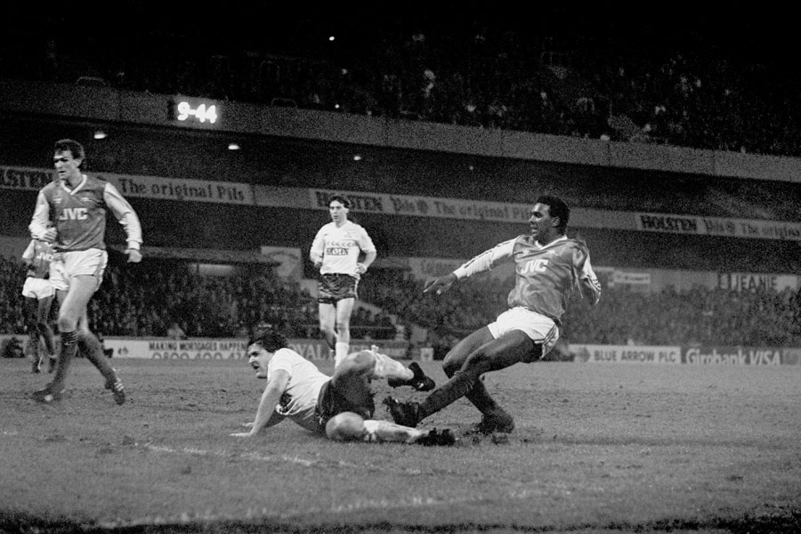 David Rocastle fires in a 90th minute goal to give the Gunners a 2-1 victory