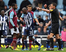 Youssouf Mulumbu is sent off by Andre Marriner