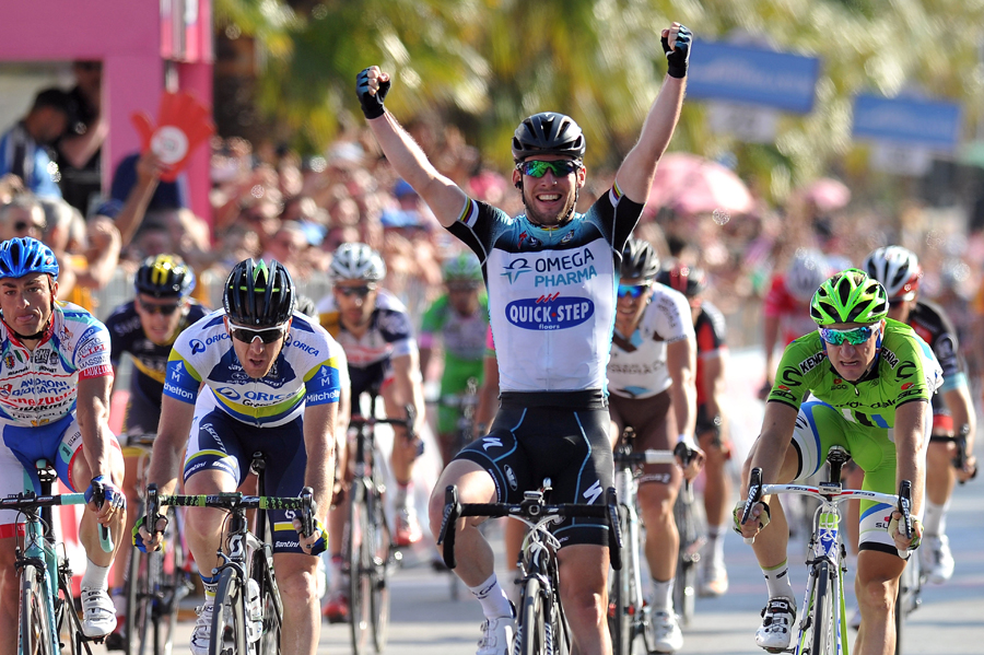 Mark Cavendish wins another stage