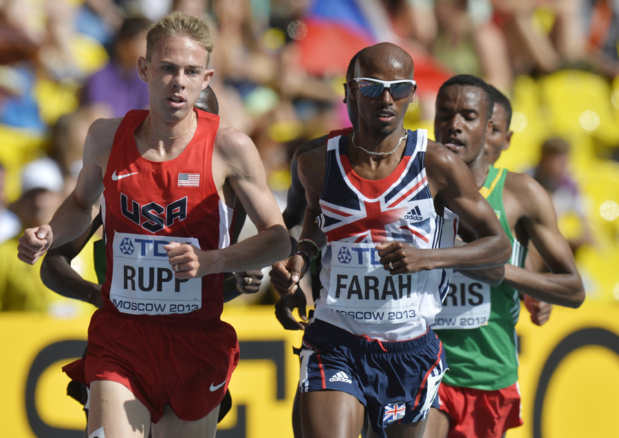 Mo Farah and Galen Rupp lead the pack