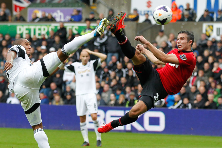 Robin van Persie volleys Manchester United into the lead