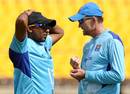 Mahela Jayawardene and Sri Lanka coach Graham Ford have a discussion during training