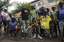 Chris Froome poses with mentor David Kinja (C-R) and his former racing team the Safari Simbaz