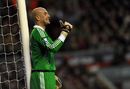 Pepe Reina gives the thumbs up