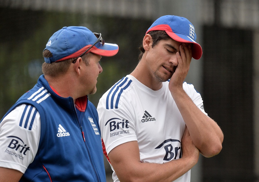 England's bowling coach David Saker speaks with Alastair Cook