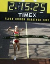 Paula Radcliffe smashes the world record in winning the London Marathon