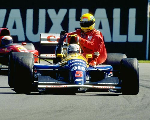 Nigel Mansell gives Ayrton Senna a lift home