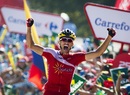 Dani Navarro celebrates his stage 13 win