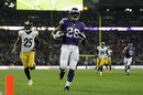 Adrian Peterson scores a touchdown at Wembley for the Minnesota Vikings
