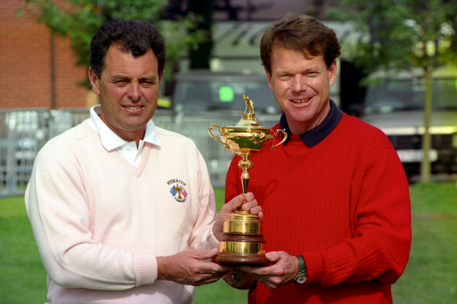Captains Bernard Gallacher and Tom Watson pose with the Ryder Cup