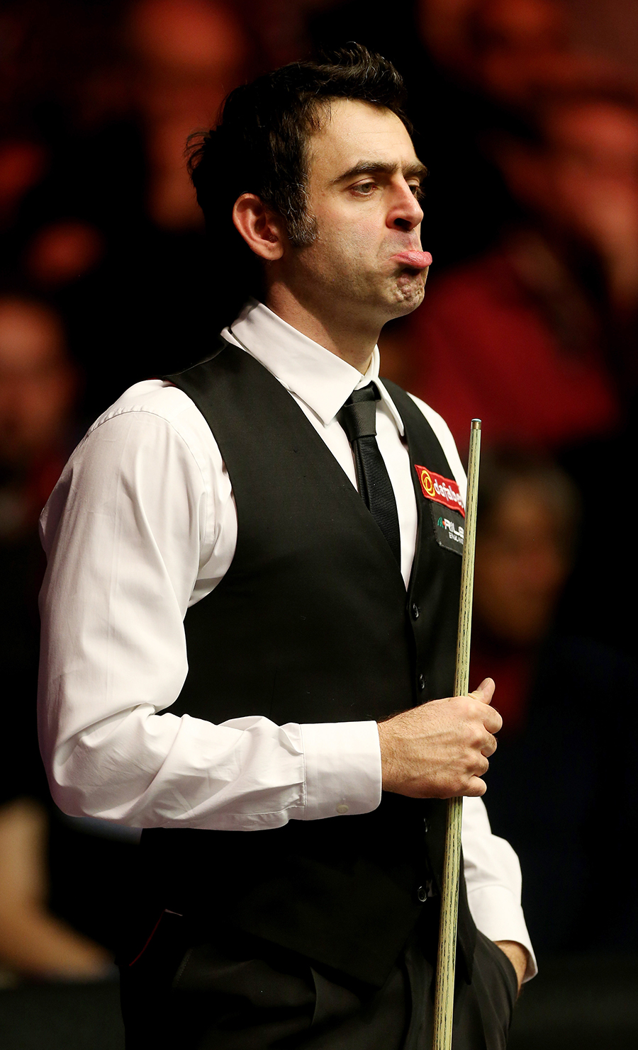 Ronnie O'Sullivan is through to the second round of the Masters