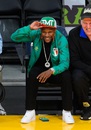 Floyd Mayweather watches the Indiana Pacers take on Los Angeles Lakers
