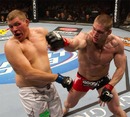 Todd Duffee throws at Mike Russow